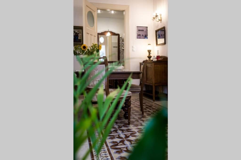 Neoclassical Flat With 2 Bedrooms In Piraeus Pireu Exterior foto