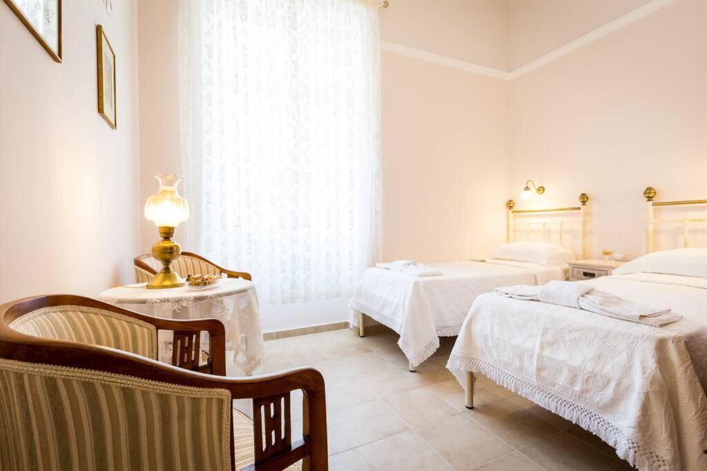 Neoclassical Flat With 2 Bedrooms In Piraeus Pireu Exterior foto